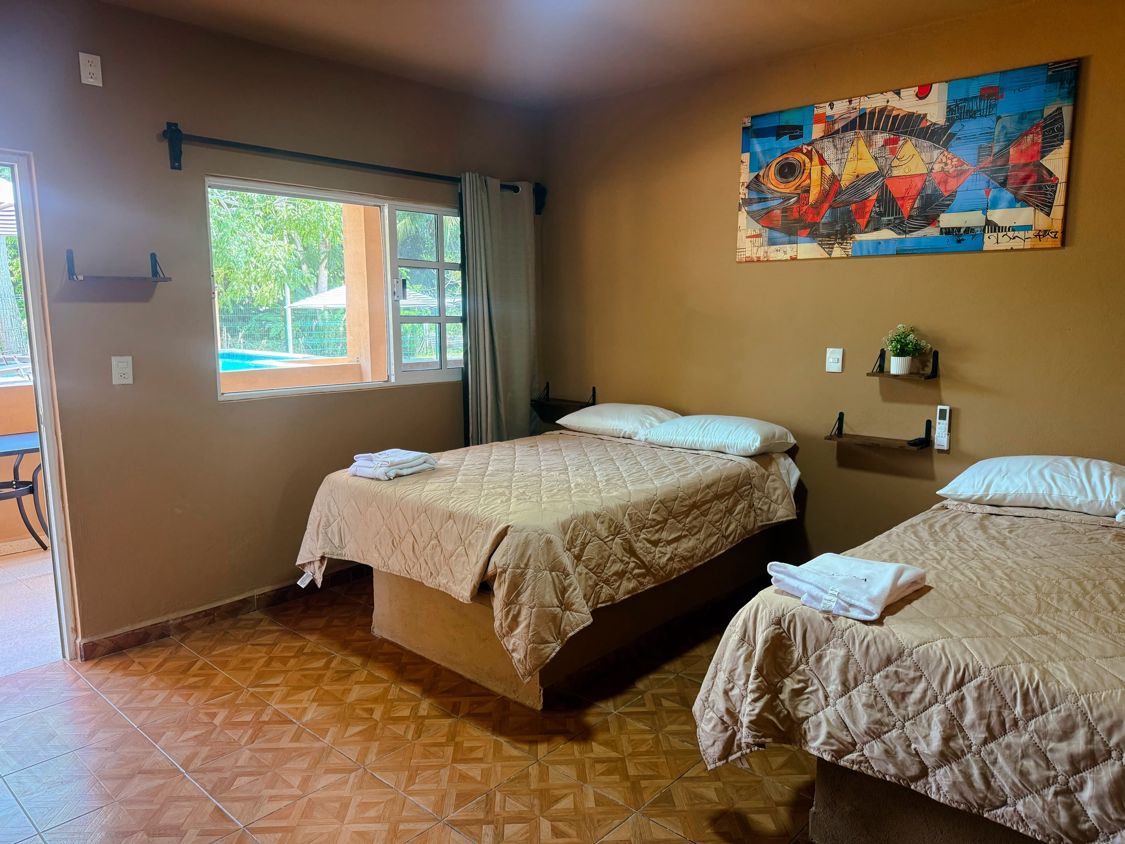 Habitación doble con vista a la alberca